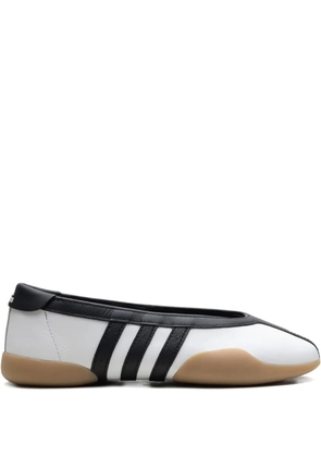 adidas Taekwondo Mei Ballet 'Cloud White/Core Black/Gum' sneakers