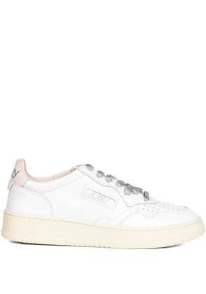Autry Medalist micro-perforated sneakers - White