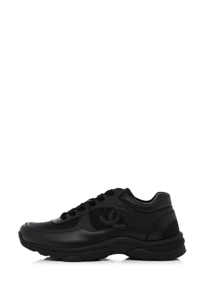 CHANEL Pre-Owned CC panelled leather sneakers - Black