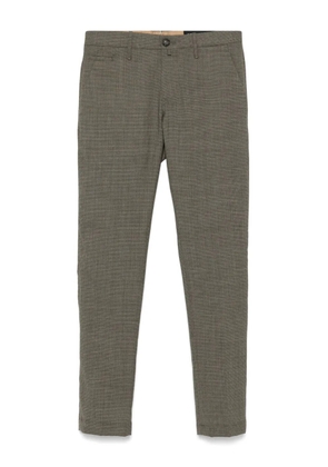 Jacob Cohën logo-patch trousers - Brown