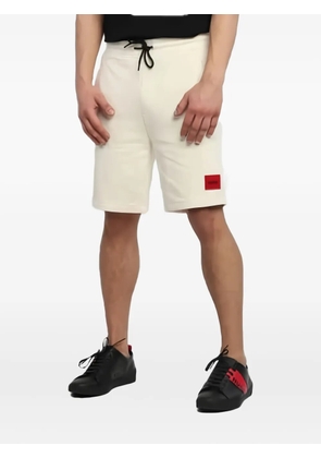 HUGO logo-patch shorts - Neutrals