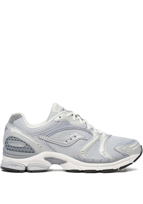 Saucony Progrid Triumph 4 perforated-detail sneakers - Black