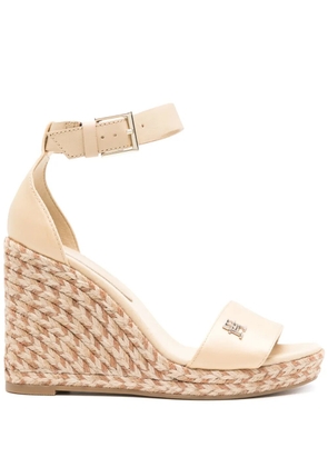 Tommy Hilfiger 110mm logo-plaque wedge espadrilles - Brown