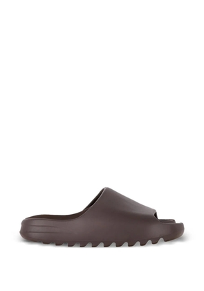 adidas Yeezy Tonal rubber slides - Brown