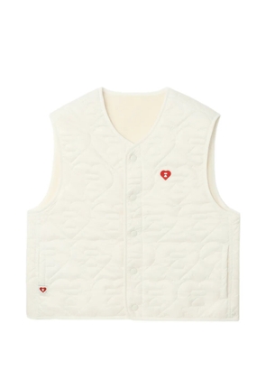 A BATHING APE® quilted heart appliqué gilet - Neutrals