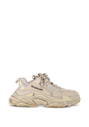 Balenciaga Pre-Owned Triple S chunky sneakers - Neutrals