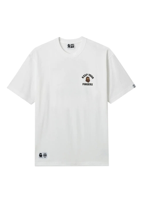 FINGERCROXX logo-graphic T-shirt - White