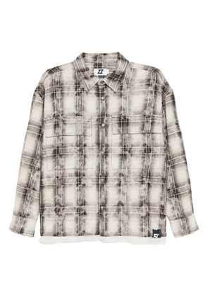 izzue logo-patched shirt - Neutrals