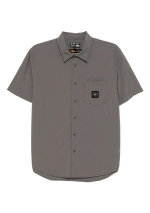 izzue logo-patch shirt - Grey
