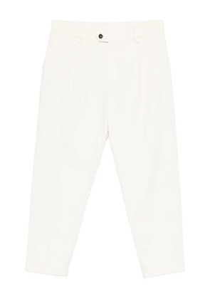Eleventy tapered trousers - White