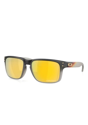 Oakley logo-print sunglasses - Brown