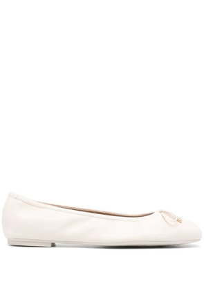 Stuart Weitzman Bardot ballerina shoes - Neutrals