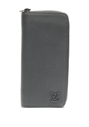 Louis Vuitton Pre-Owned 2021-2025 LV Aerogram Zippy wallet - Grey