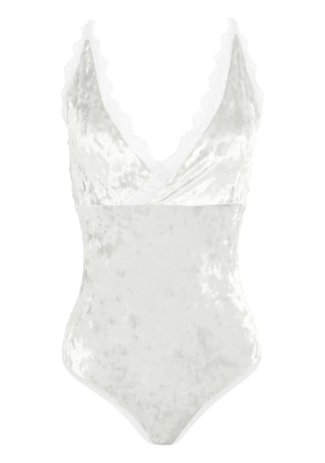 Lethicia Bronstein Aroeira body - White