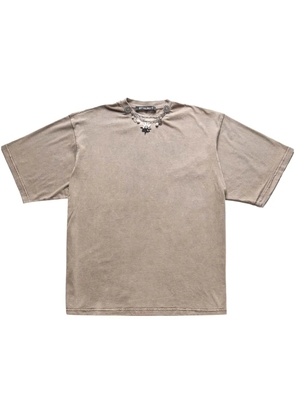 Ottolinger charm-detail T-shirt - Brown
