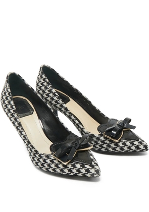 Christian Dior Pre-Owned houndstooth bow pumps - White