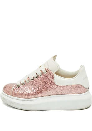 Alexander McQueen Pre-Owned Oversized glittered sneakers - Pink