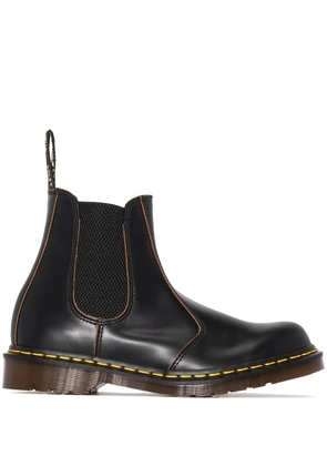 Dr. Martens Vintage round-toe leather boots - Black