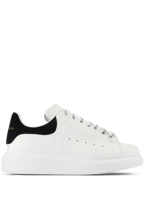 Alexander McQueen Oversized sneakers - White
