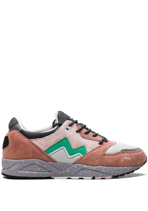 Karhu Aria 95 Northern Lights sneakers - White