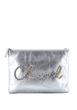 CHANEL Pre-Owned Chain Signe O Case Calfskin Medium clutch bag - Metallic
