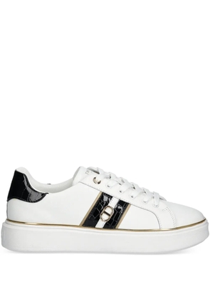 TWINSET logo-plaque sneakers - White
