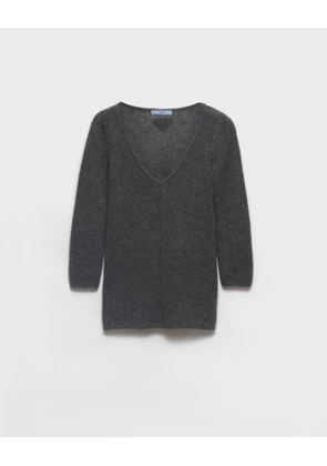 V-neck cashmere sweater