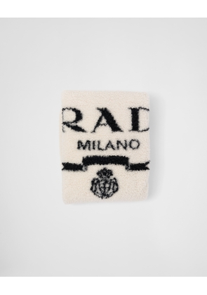 Fur-effect cashmere and wool throw