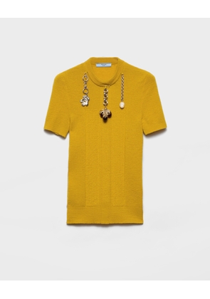 Short-sleeved wool knit sweater with pendants