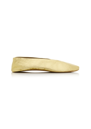 The Row Stella Laminated Leather Ballet Flats - Moda Operandi