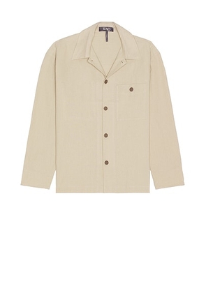 WAO The Linen Shirt Jacket in Light Beige - Cream. Size S (also in ).