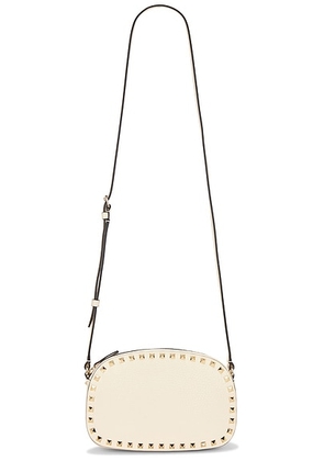 Valentino Garavani Rockstud Camera Case Bag in Light Ivory - Ivory. Size all.