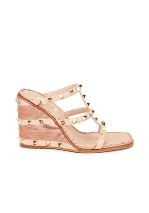 Valentino Garavani Rockstud Espadrille Mule in Beige Rose - Pink. Size 36 (also in 36.5, 37.5, 38, 38.5, 39, 39.5, 40, 41).