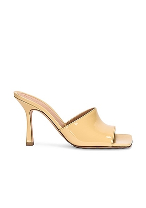 Bottega Veneta Stretch Gloss Sandals in Porridge - Nude. Size 35.5 (also in ).