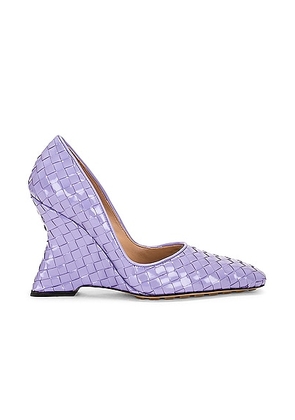 Bottega Veneta Comet Pump in Amethyst - Purple. Size 36 (also in 36.5, 37, 37.5, 38, 38.5, 40).