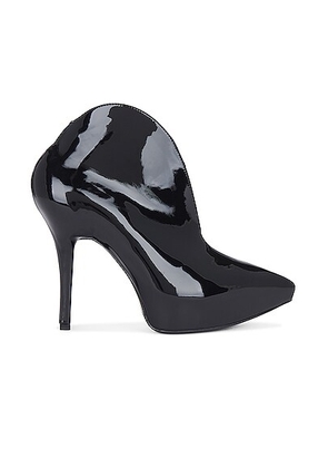 ALAÏA Ankle Boot in Noir - Black. Size 36 (also in 38).
