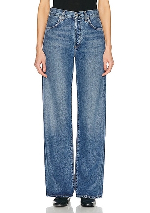 Citizens of Humanity Annina Wide Leg Jeans in Siesta - Denim-Medium. Size 30 (also in 32, 33, 34).