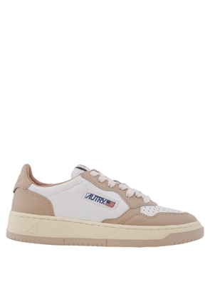 Autry Medalist Leather Low-Top Sneakers