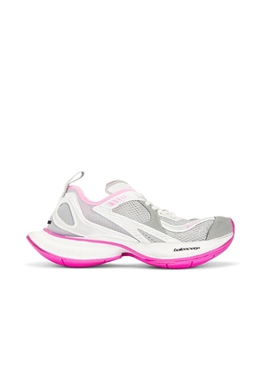 Balenciaga Circuit Sneaker in Grey  White  & Pink - Grey. Size 39 (also in 41).