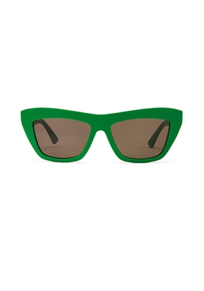 Bottega Veneta Classic Ribbon Sunglasses in Green - Green. Size all.