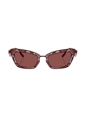 Dolce & Gabbana Cat Eye Sunglasses in Bordeaux - Wine. Size all.