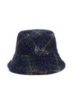 Burberry Fleece Bucket Hat in Midnight IP Check - Blue. Size S (also in ).