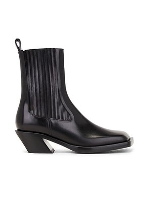 AMINA MUADDI Chiara 40 Chelsea Boot in Black - Black. Size 37.5 (also in 39.5, 40).