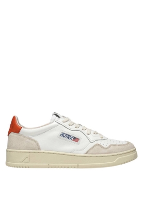 Autry Mens Medalist Leather LowTop Sneakers, Brand Size 44 ( US Size 11 )