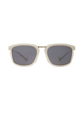 District Vision Keita Summit Ti in Ivory & D+ Onyx Mirror - Blue,White. Size all.