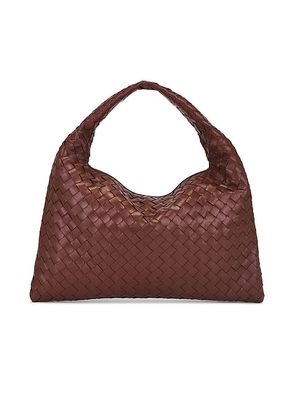 Bottega Veneta Hop Bag in Sapele & Muse Brass - Rust. Size all.