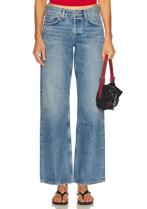 AGOLDE Low Rise Loose Jeans in Vault - Blue. Size 24 (also in 25, 26, 27, 28, 29, 30, 32).