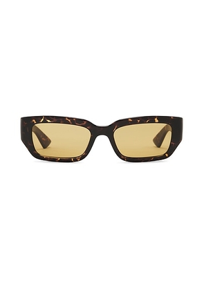 Bottega Veneta Rectangular Sunglasses in Havana & Brown - Brown. Size all.