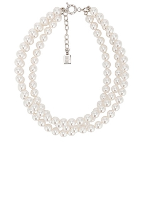 Balenciaga Pearl 3 Row Chocker Necklace in Shiny Silver & White - White. Size all.