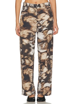 Carhartt WIP Brandon Single Knee Wide Leg in Wild Dog Print - Brown. Size M (also in S).